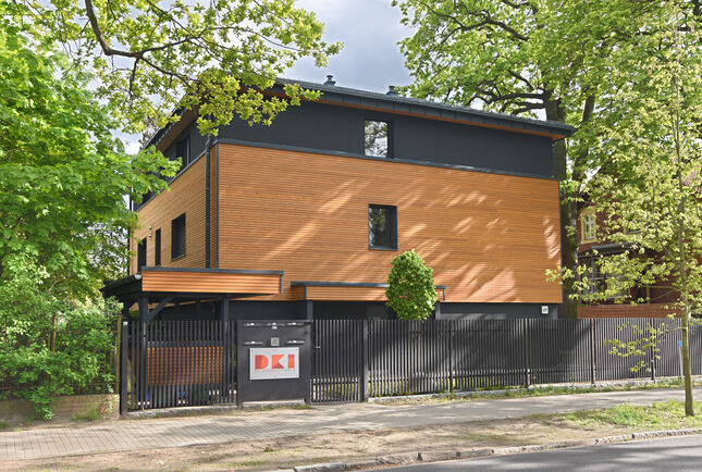 /45a71722893a77245bd1f77290f6cdff.teaser/W207_DKI_01_teaser.jpg?v=8