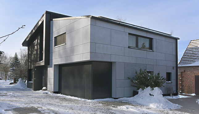 /af59d778b1cede1271eca1010c655f87.teaser/KUMM_DKI_01_teaser.jpg?v=8